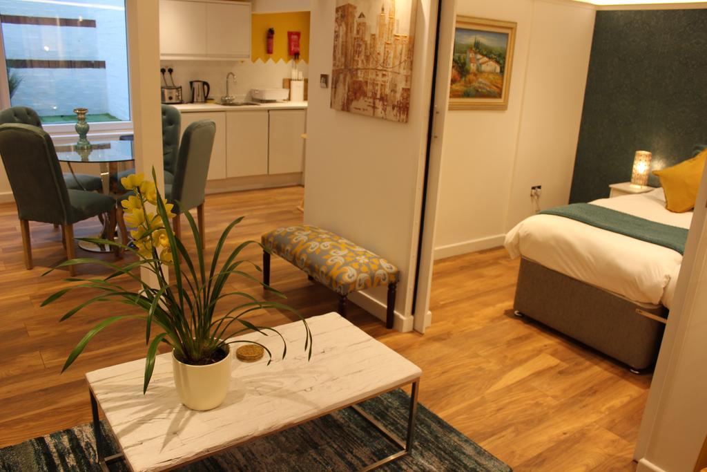 Cambridge City Apartments Экстерьер фото