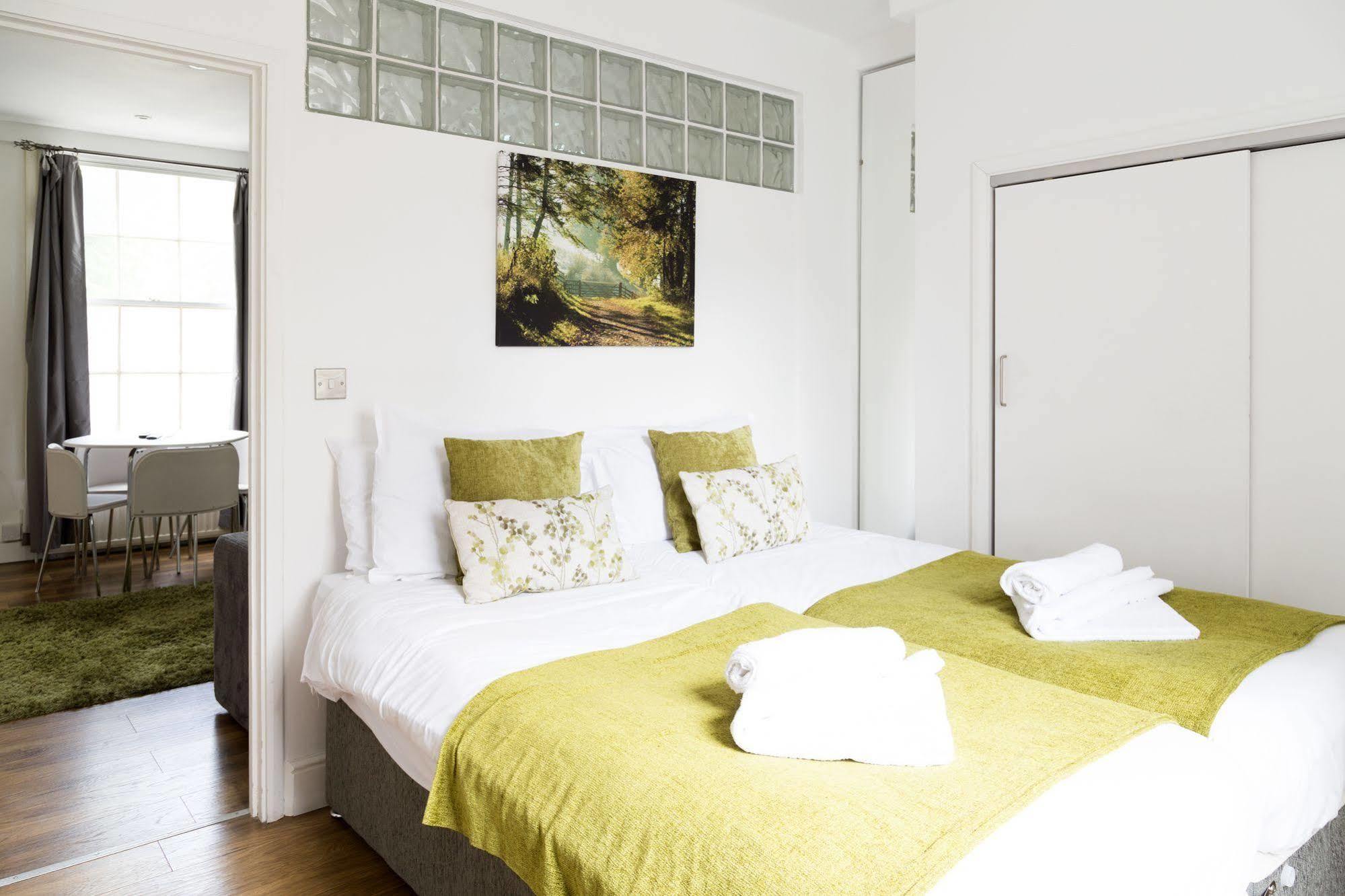 Cambridge City Apartments Экстерьер фото