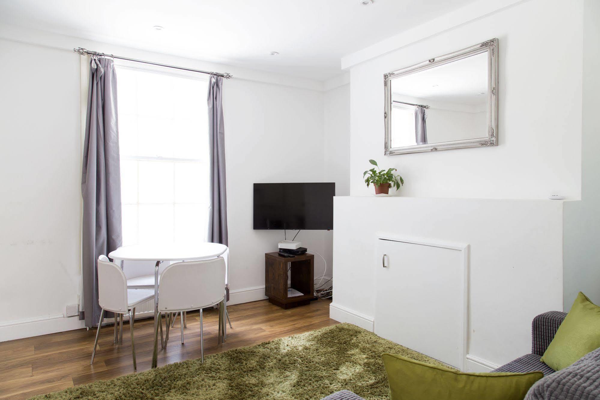 Cambridge City Apartments Экстерьер фото