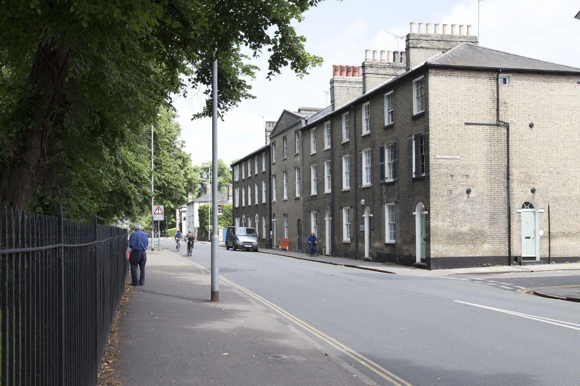 Cambridge City Apartments Экстерьер фото