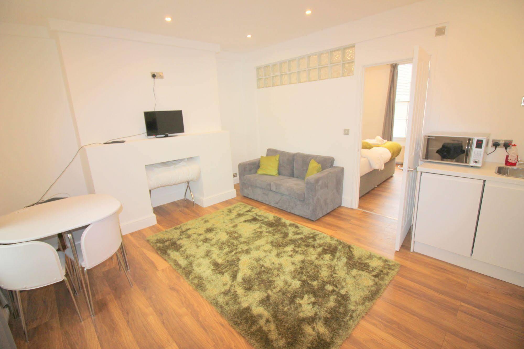 Cambridge City Apartments Экстерьер фото